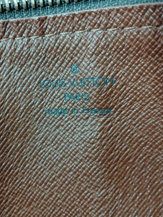 Authentic Louis Vuitton Papillon 30 Monogram Bag w/ Mini Pouch - Picture 9 of 16